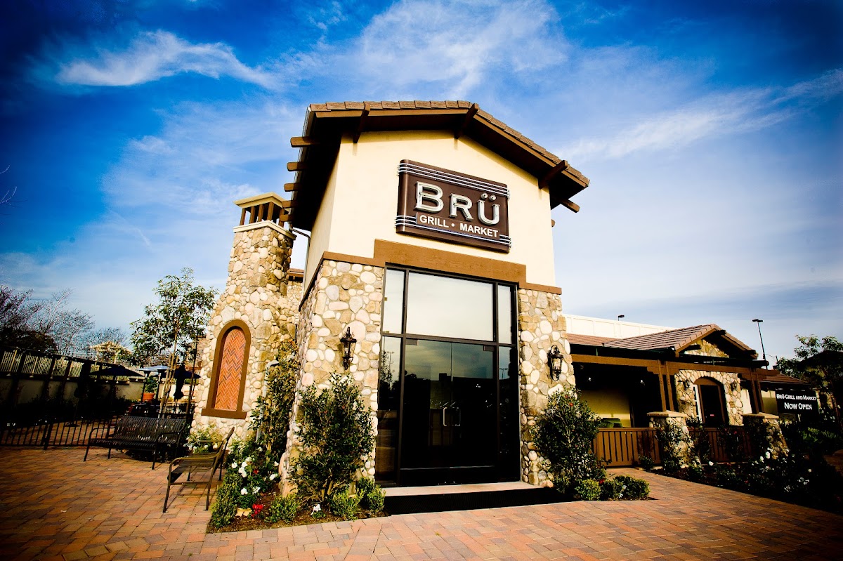 Brü Grill & Market — Lake Forest