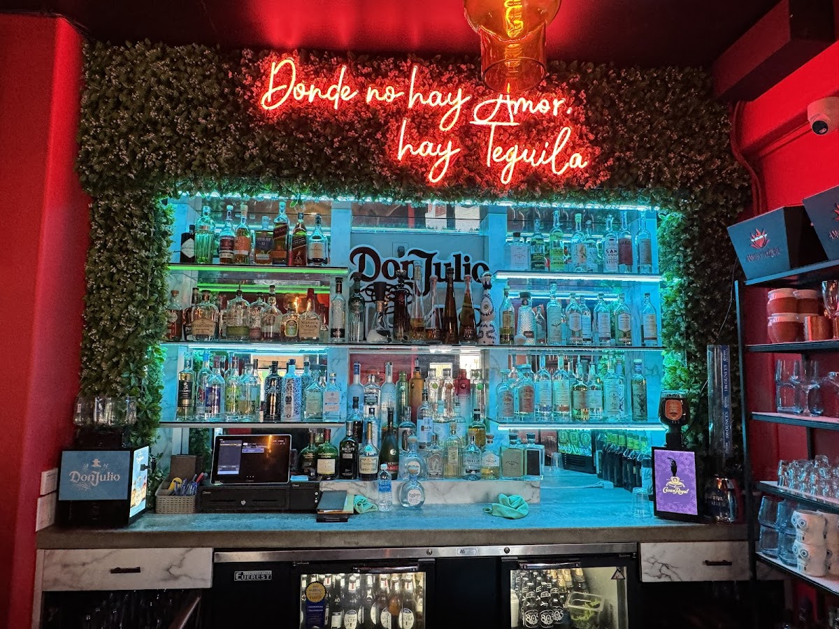Amor y Tequila — Fullerton