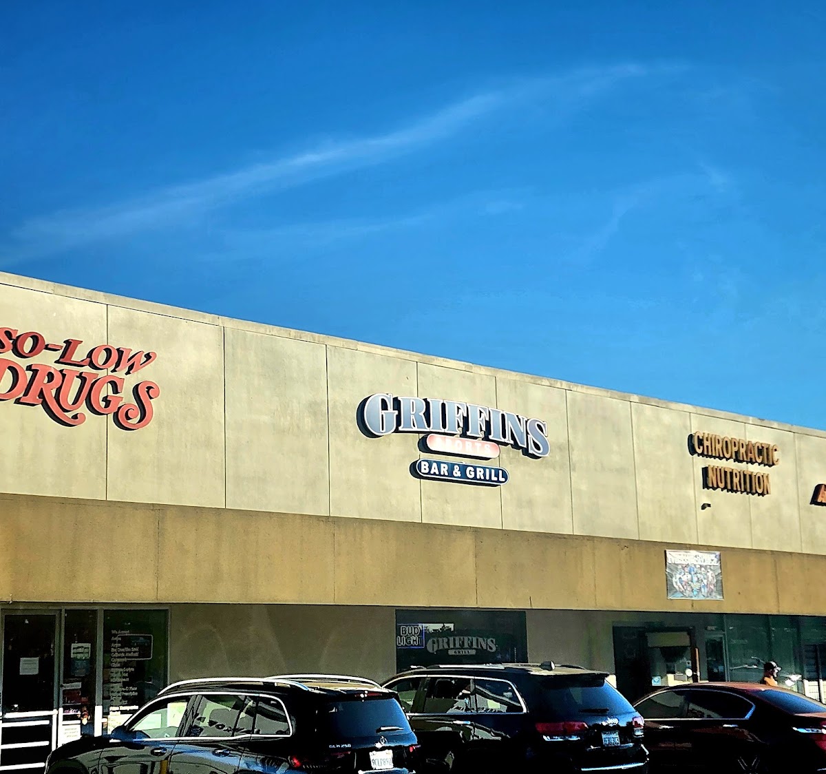 Griffin's Grill — Los Alamitos